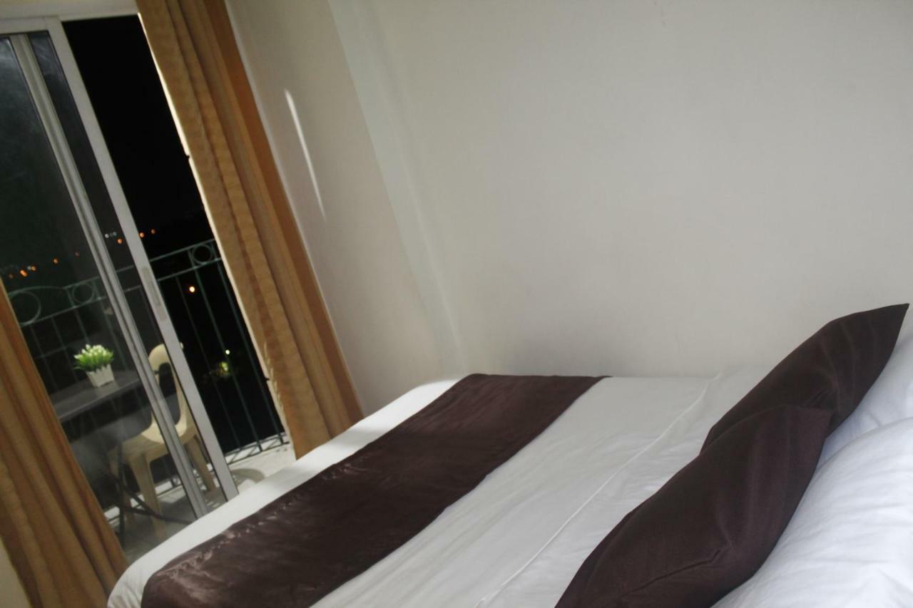 Chateau Elysee A3 Near Airport Wifi Kitchen Paranaque City Exterior photo